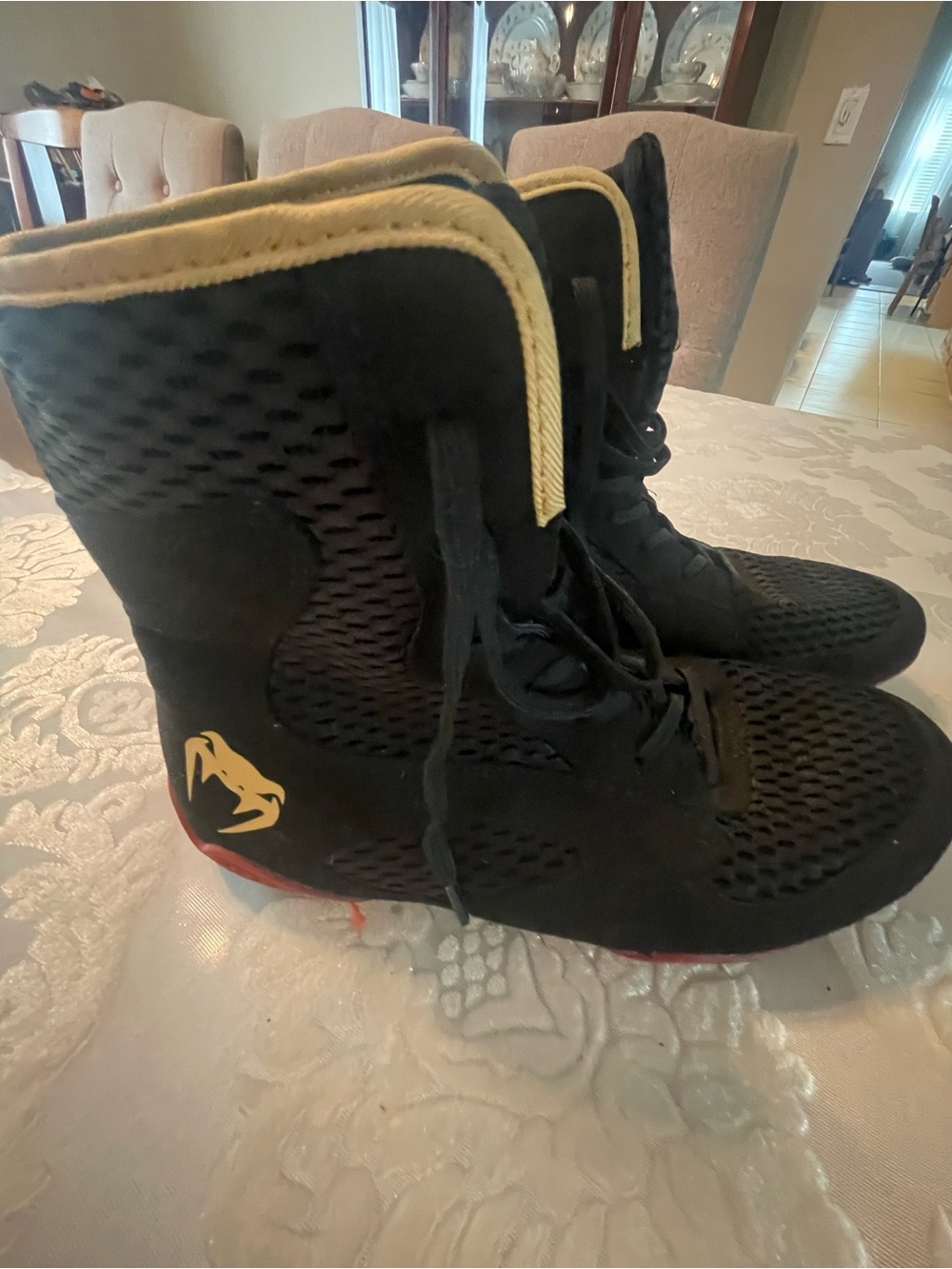 Men's Black Athletic Boxing High-Top Training Shoes with Yellow Trim